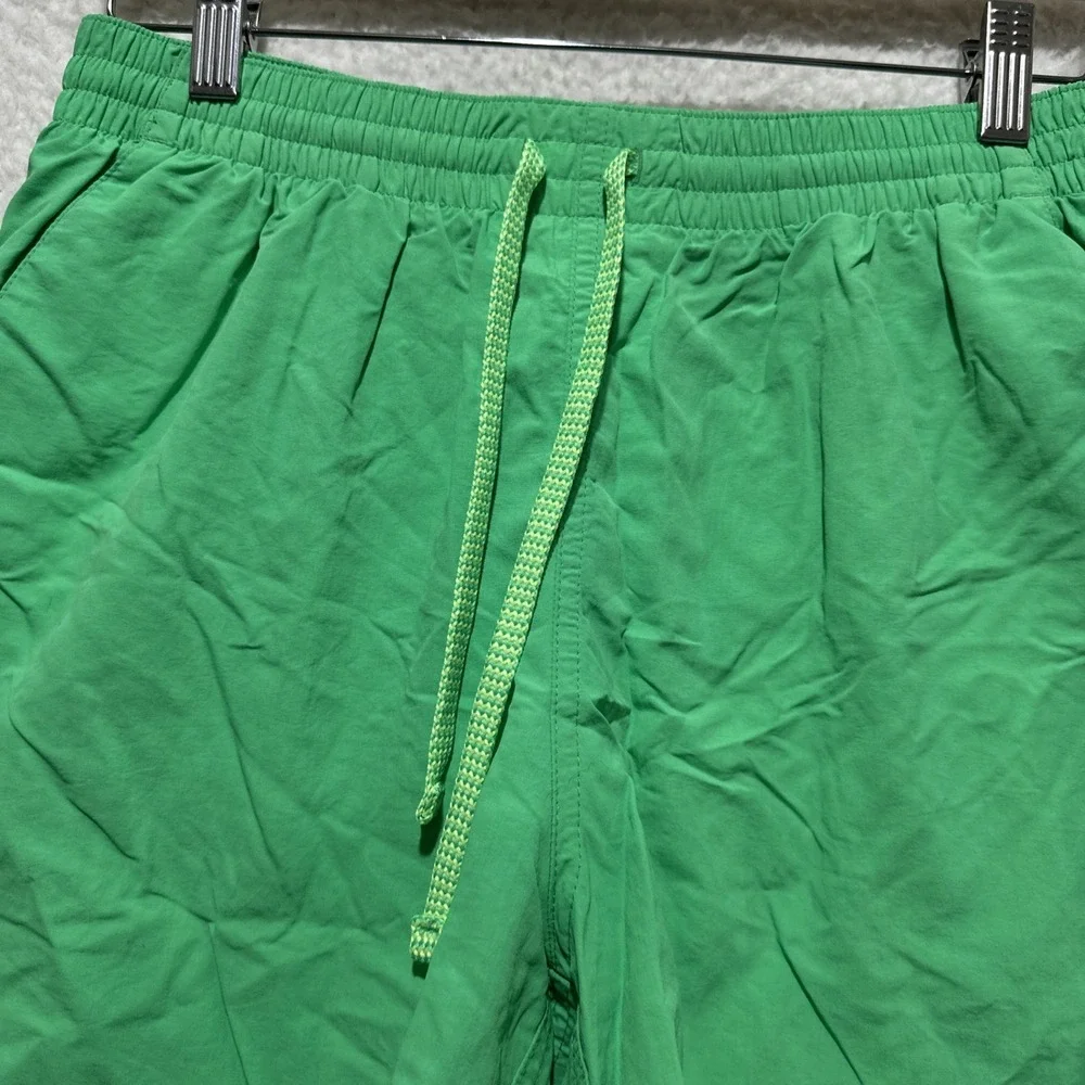 NIKE Swim Shorts Trunks Men's Size M Green Brief-Lined Drawstring Pockets‎ Logo